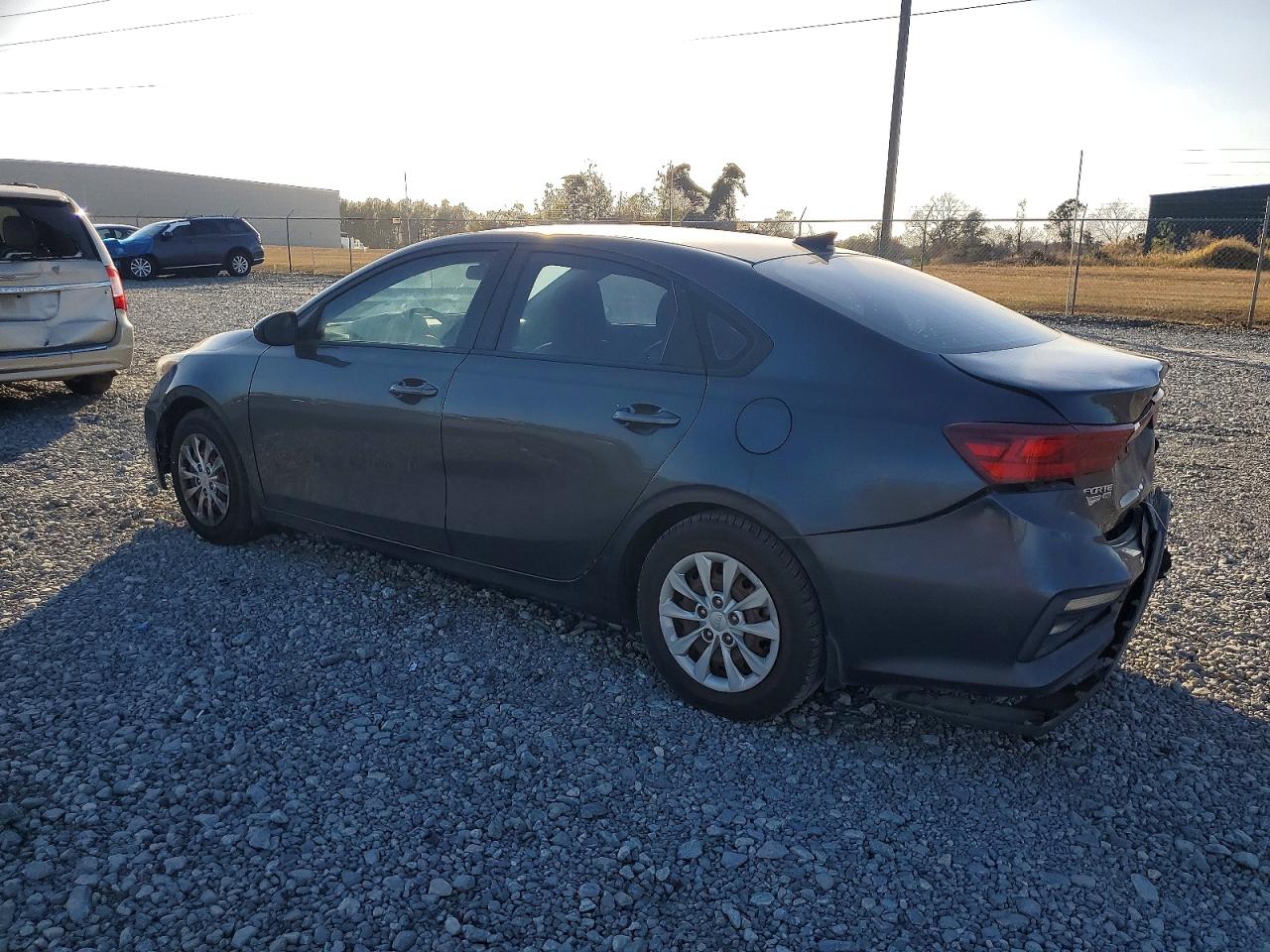 2020 KIA FORTE FE photo 2