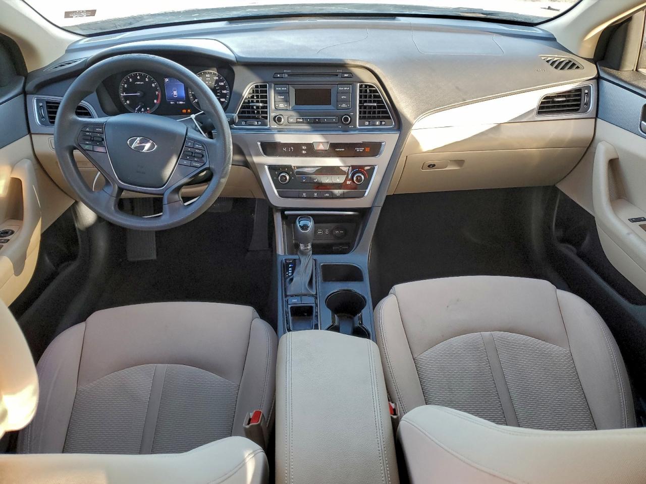 2017 HYUNDAI SONATA SE photo 8