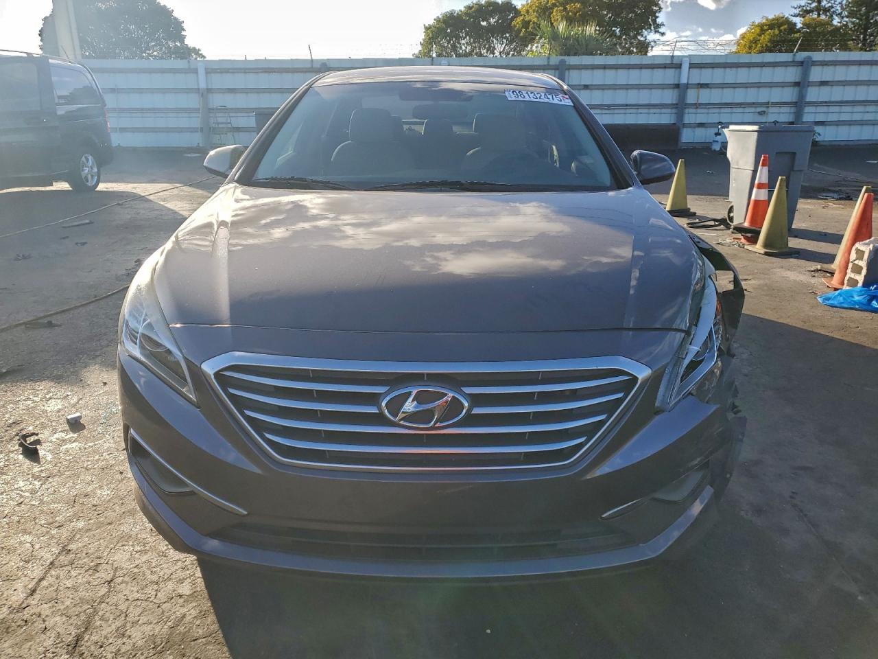 2017 HYUNDAI SONATA SE photo 5