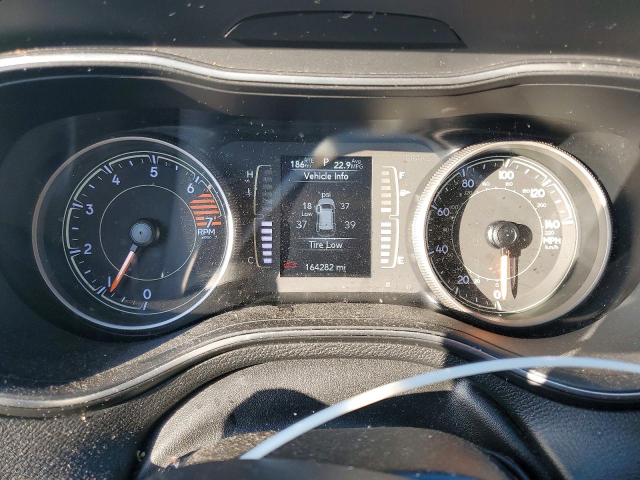 2019 JEEP CHEROKEE LATITUDE photo 9