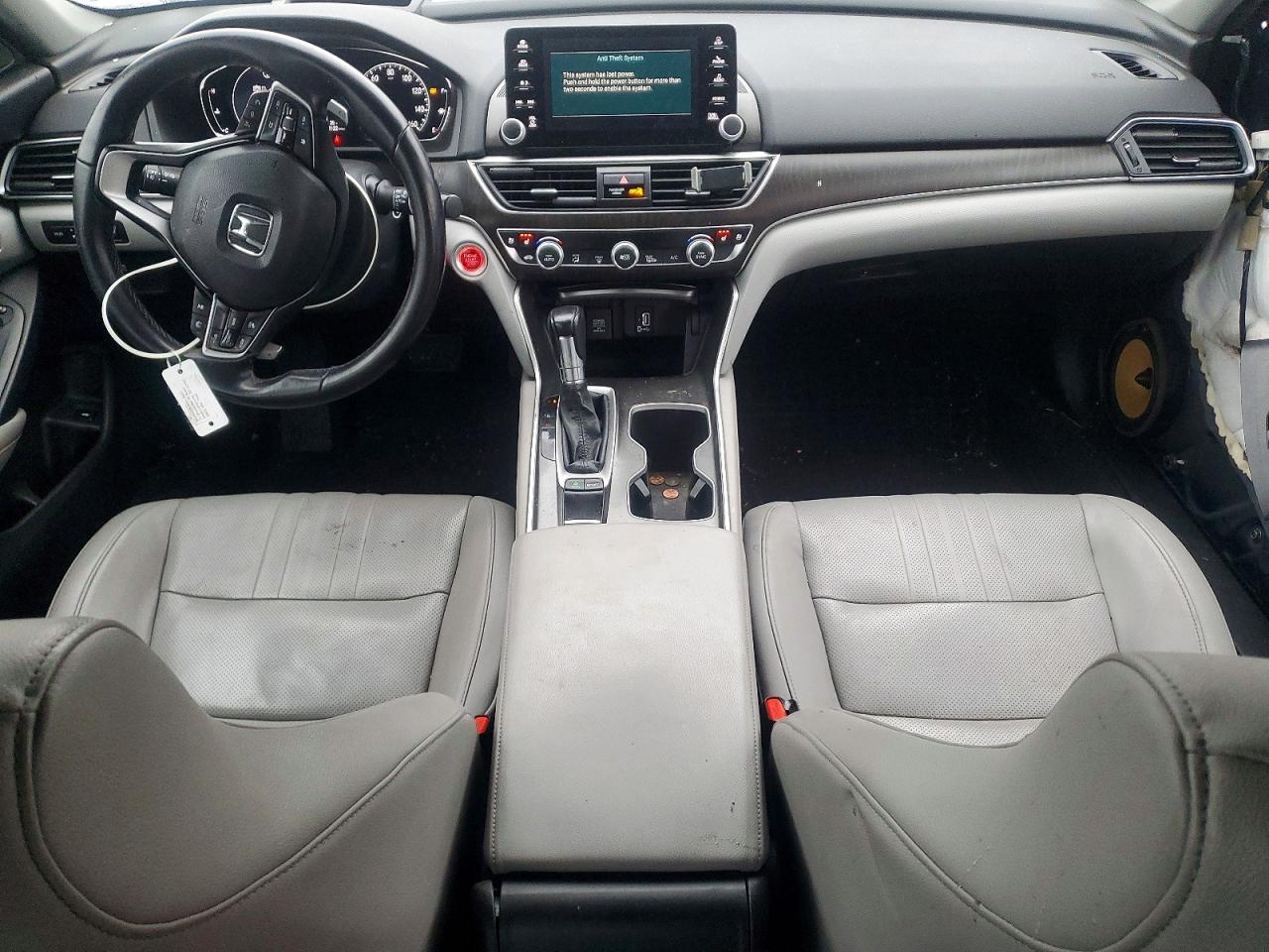 2018 HONDA ACCORD TOURING photo 8
