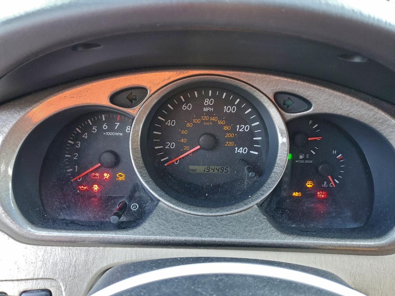 2003 TOYOTA HIGHLANDER LIMITED photo 9
