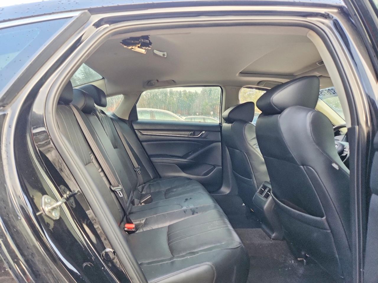 2018 HONDA ACCORD TOURING photo 10