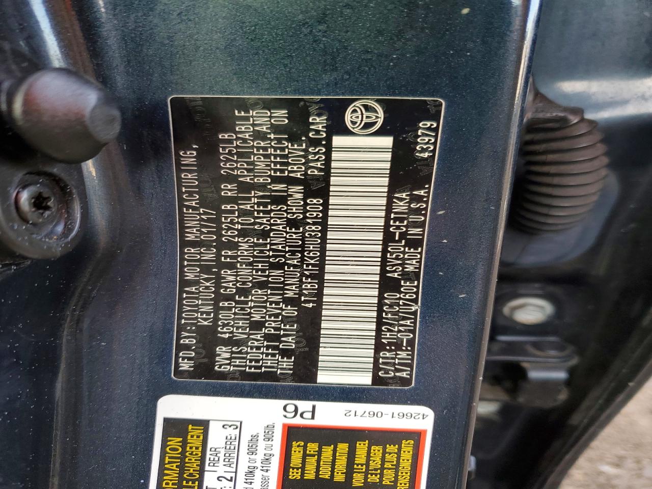 2017 TOYOTA CAMRY LE photo 34