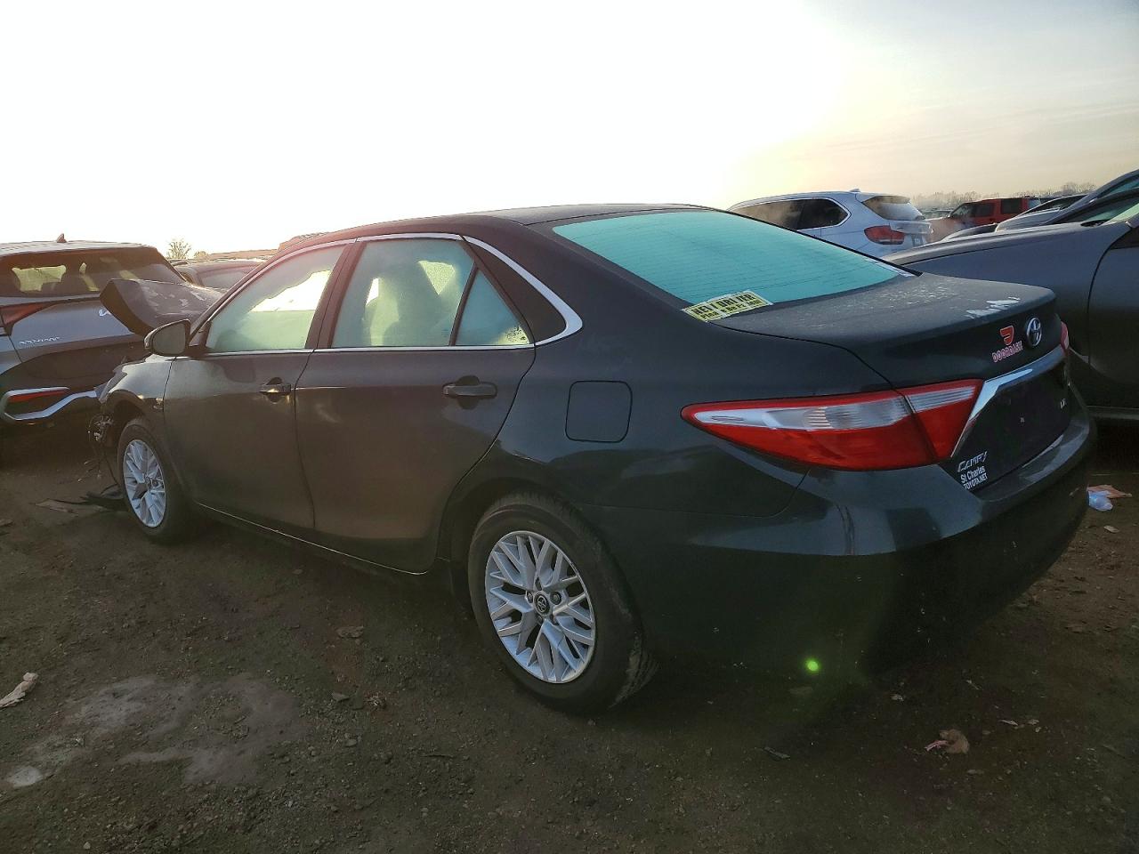 2017 TOYOTA CAMRY LE photo 4