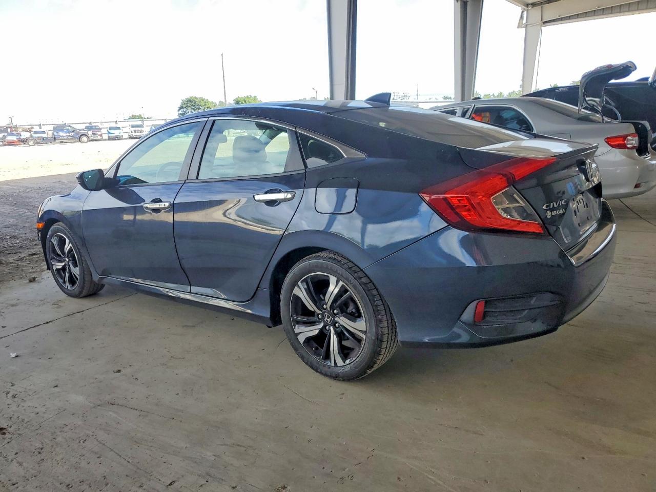 2016 HONDA CIVIC TOURING photo 2