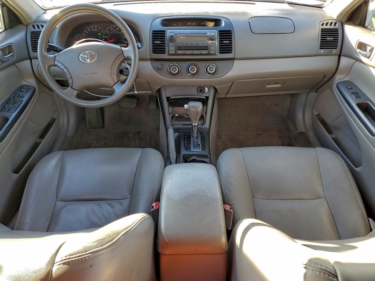 2006 TOYOTA CAMRY LE photo 8