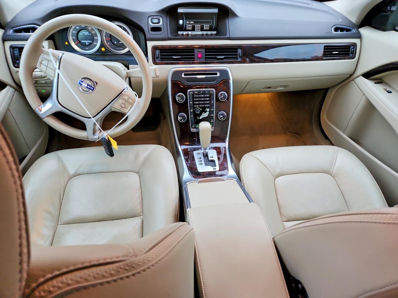 2012 VOLVO XC70 3.2 photo 8