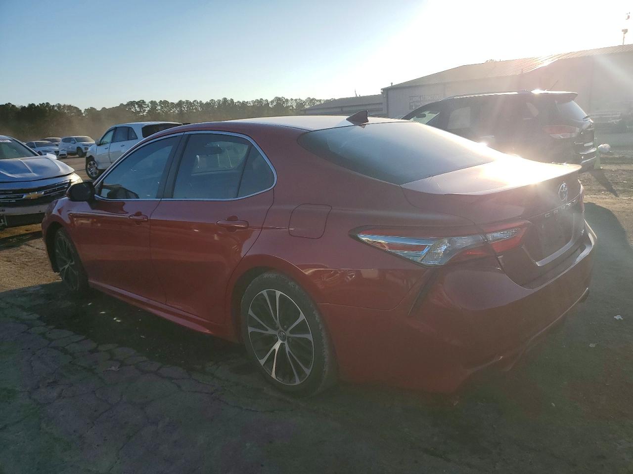 2019 TOYOTA CAMRY L photo 2