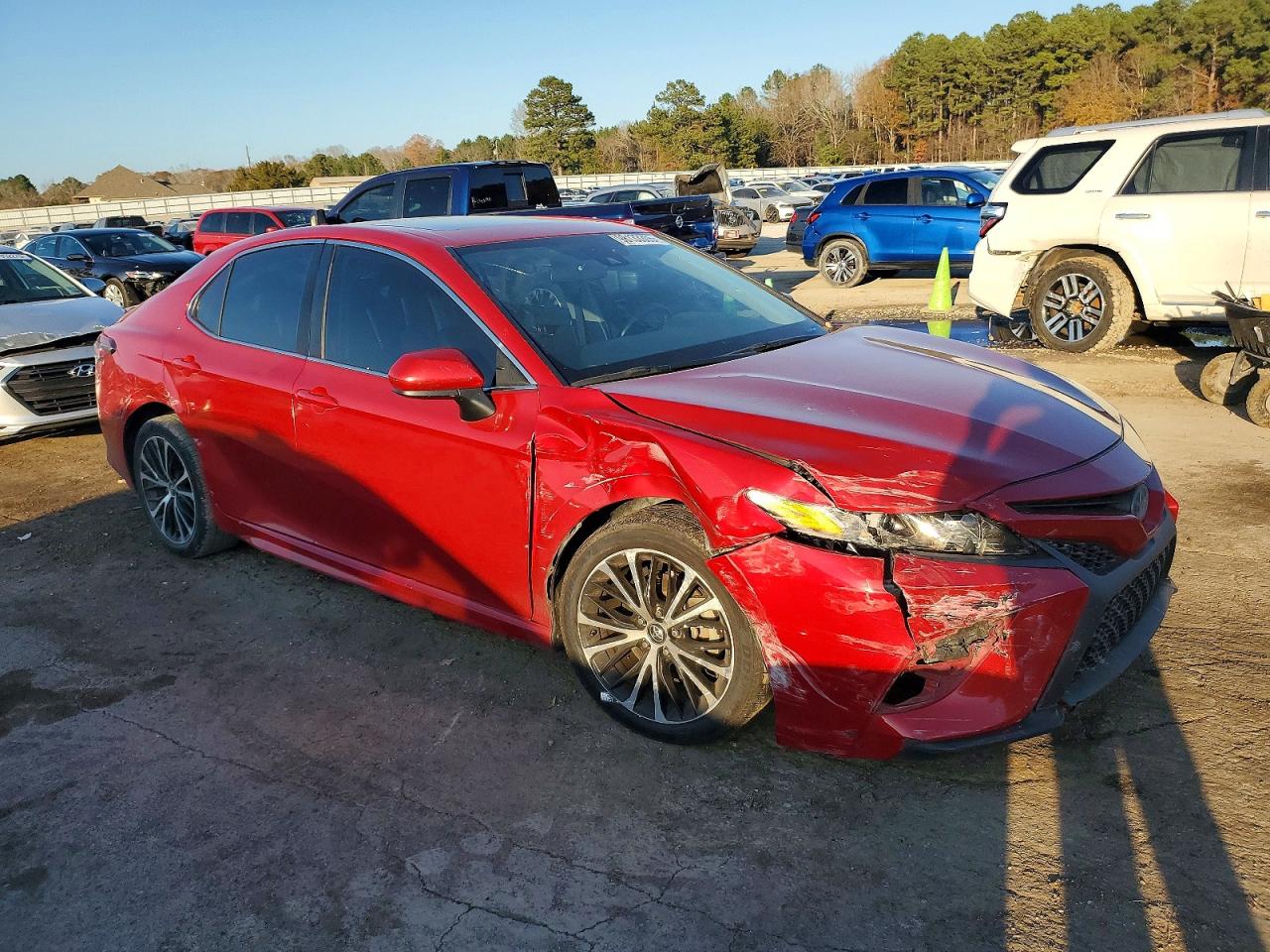 2019 TOYOTA CAMRY L photo 4