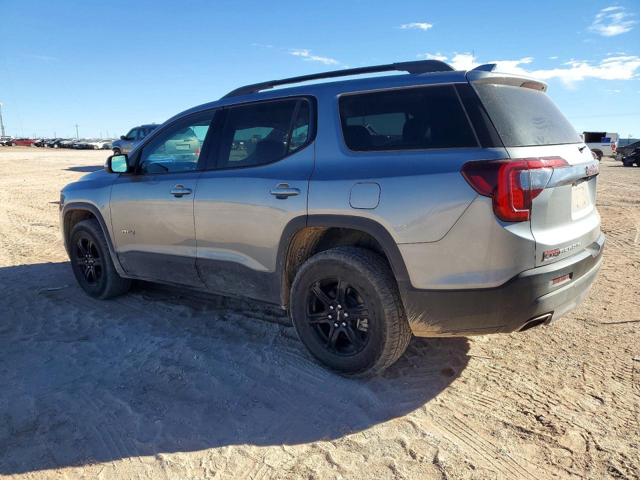 2023 GMC ACADIA AT4 photo 2
