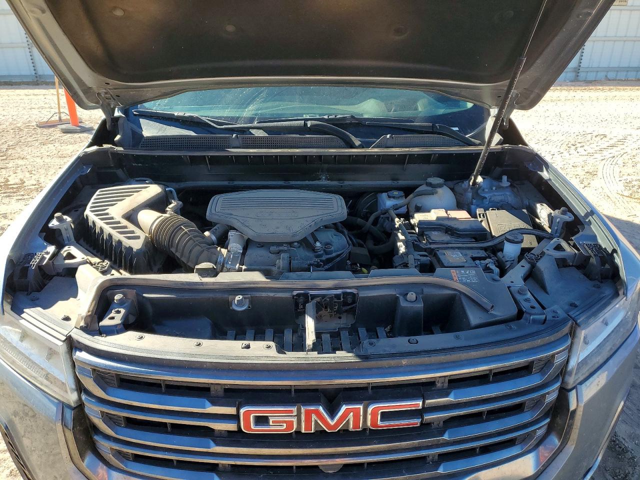 2023 GMC ACADIA AT4 photo 12