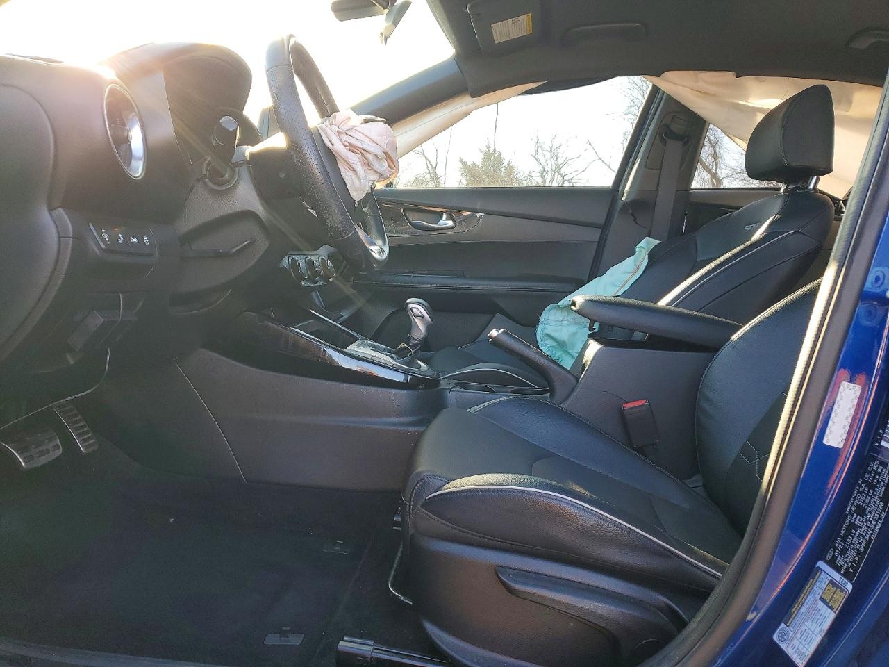 2021 KIA FORTE GT LINE photo 7