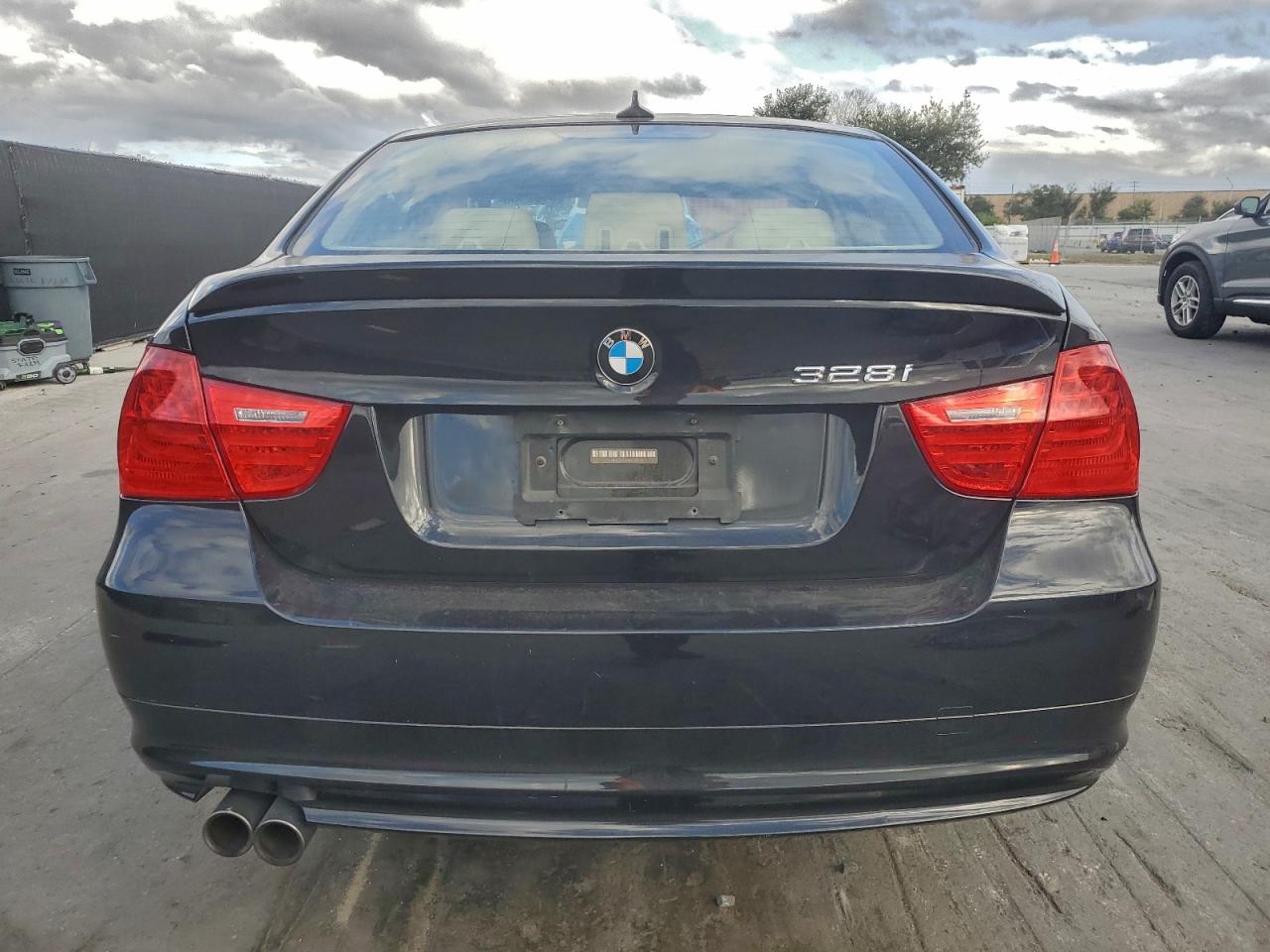 2011 BMW 328 XI SULEV photo 6