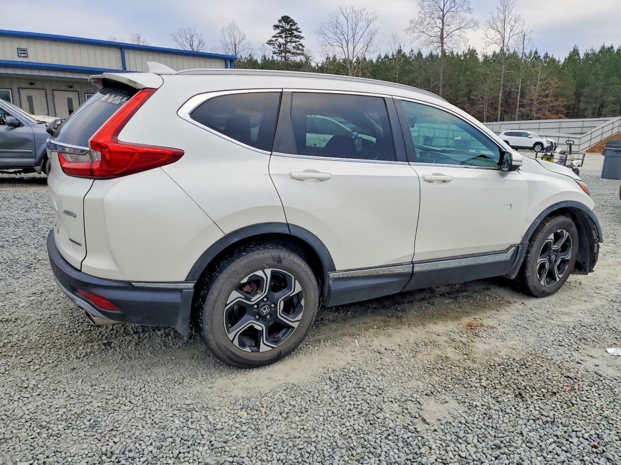 2018 HONDA CR-V TOURING photo 3