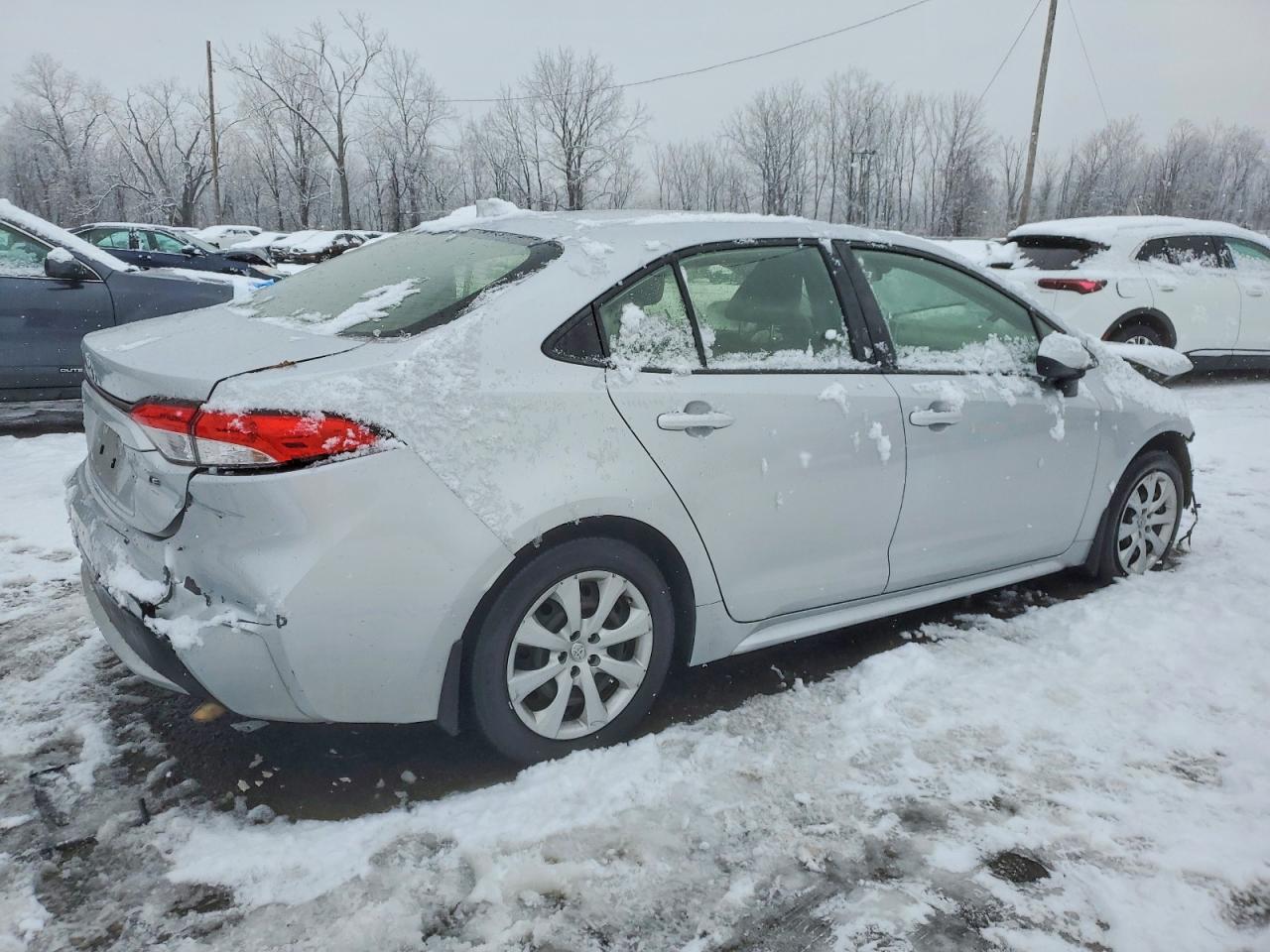 2020 TOYOTA COROLLA LE photo 3