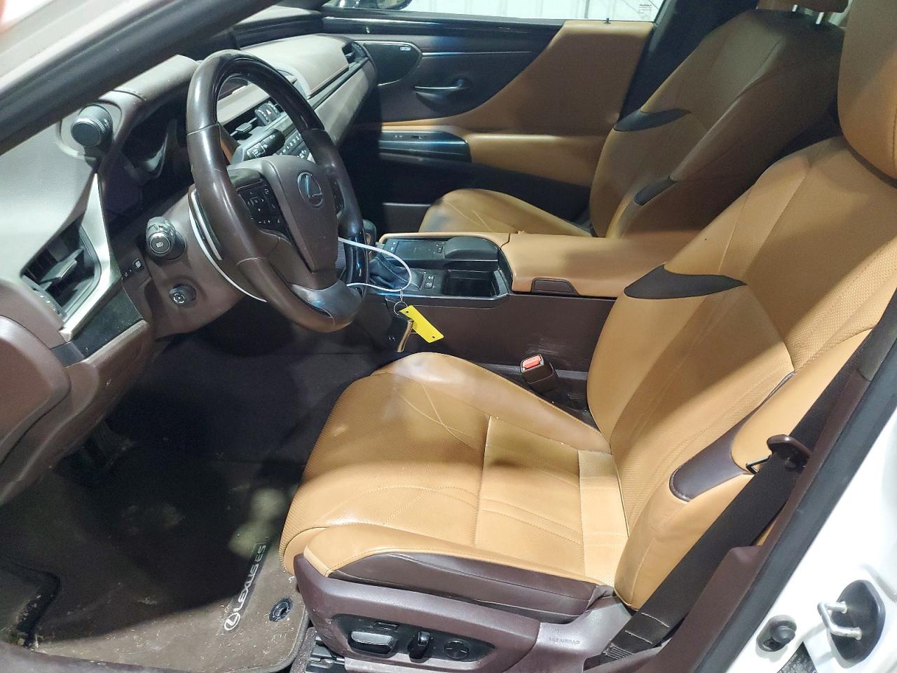 2021 LEXUS ES 300H LUXURY photo 7