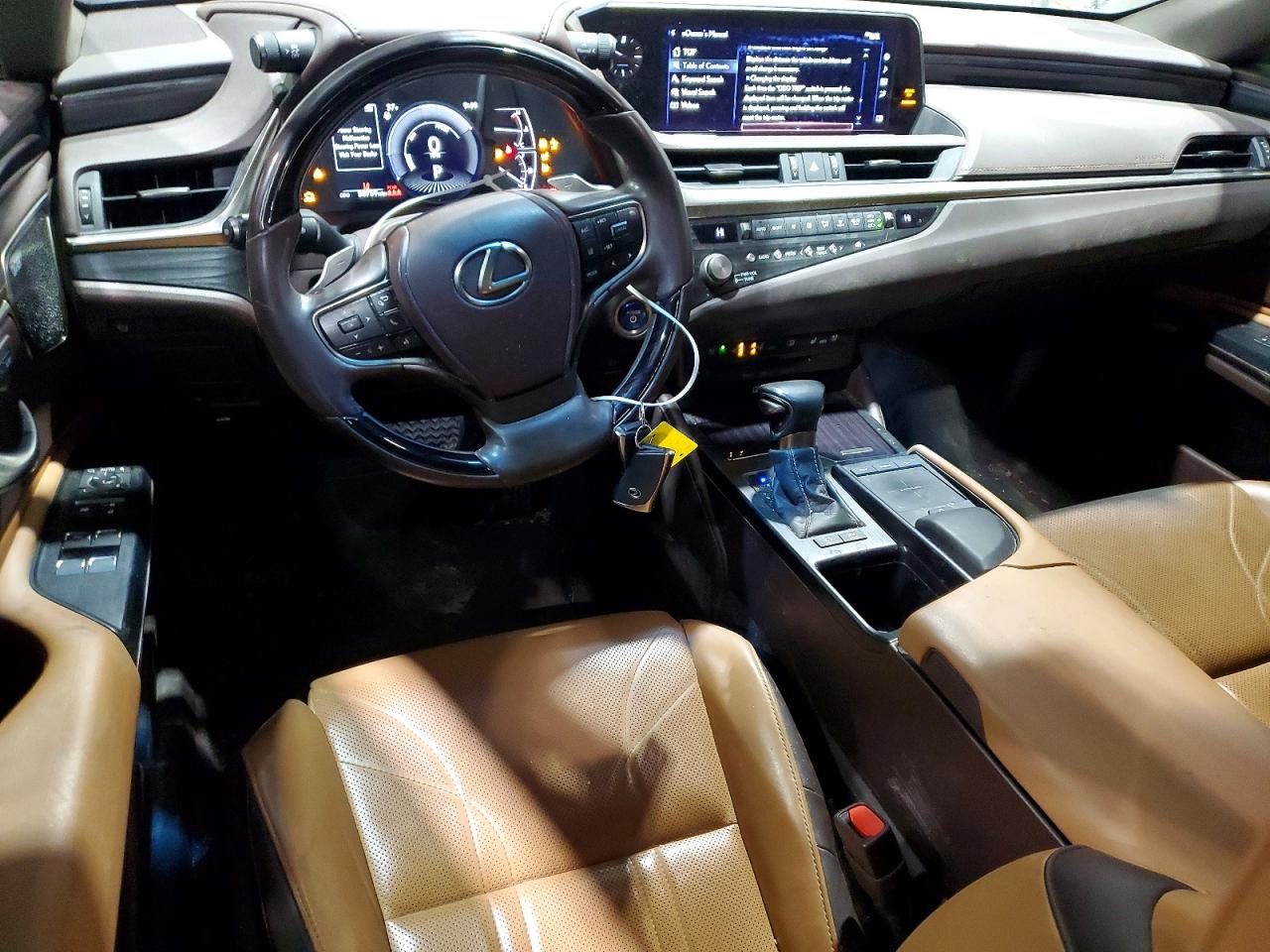 2021 LEXUS ES 300H LUXURY photo 8