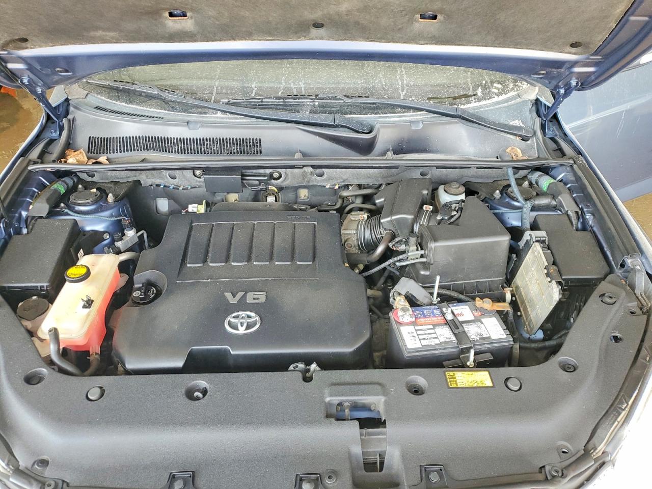 2010 TOYOTA RAV4 LIMITED photo 12