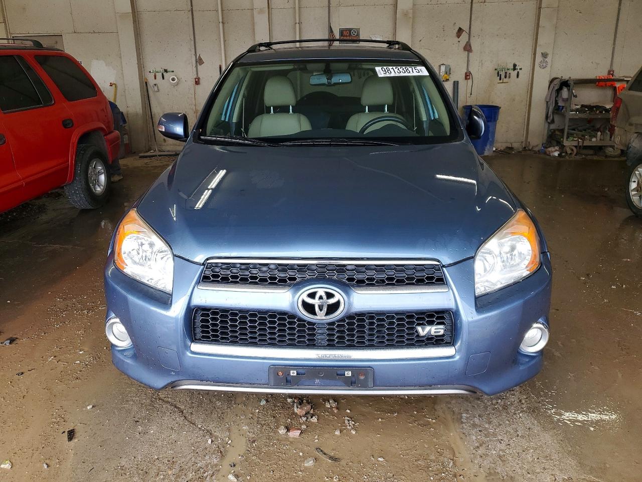 2010 TOYOTA RAV4 LIMITED photo 5