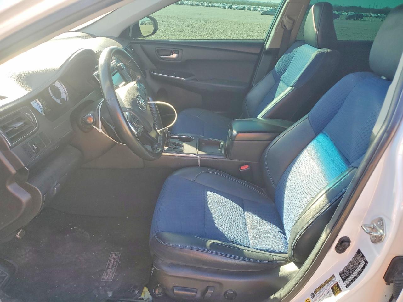 2016 TOYOTA CAMRY LE photo 7