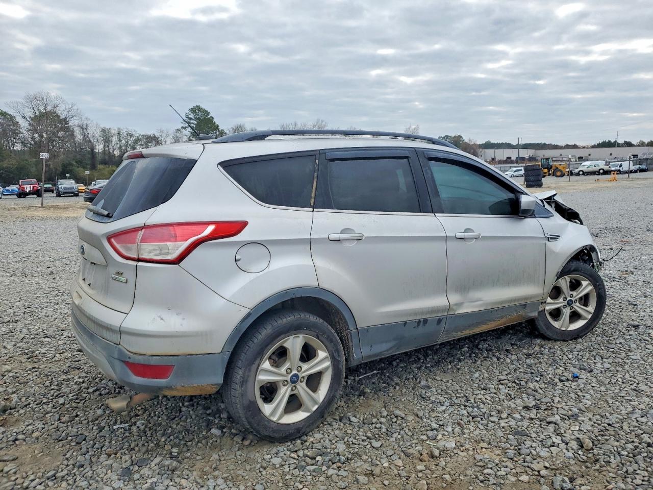 2016 FORD ESCAPE SE photo 3