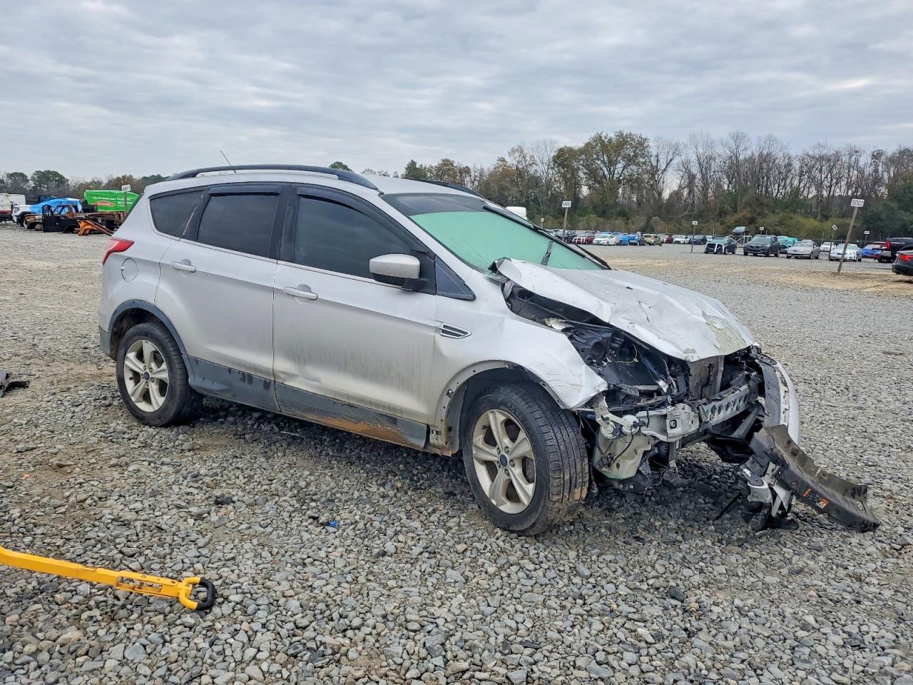 2016 FORD ESCAPE SE photo 4