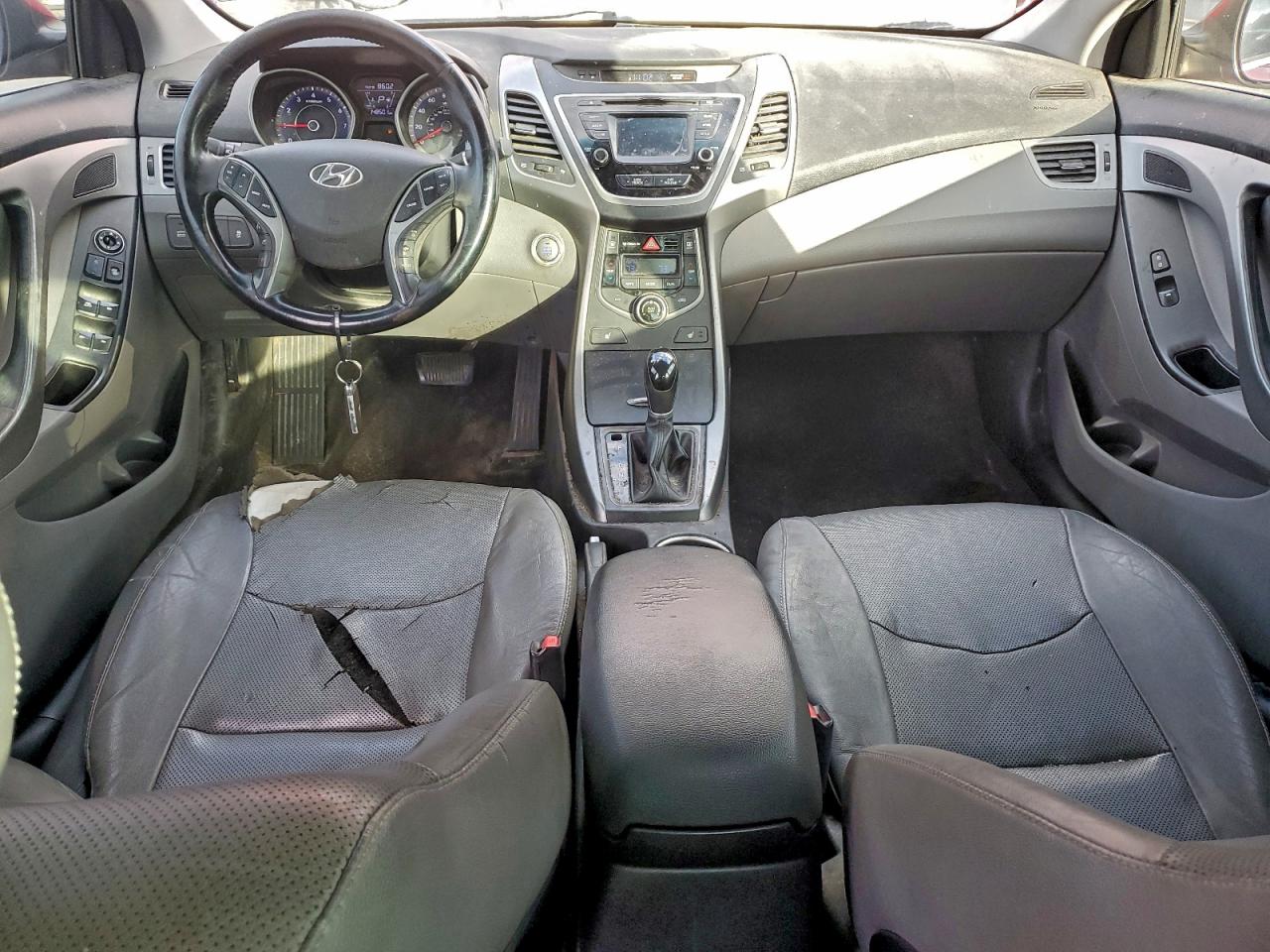 2016 HYUNDAI ELANTRA SE photo 8