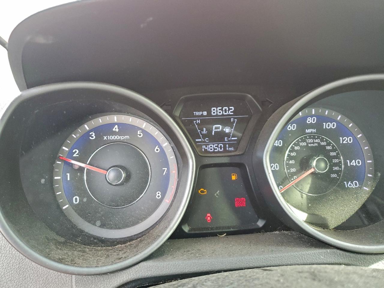 2016 HYUNDAI ELANTRA SE photo 9