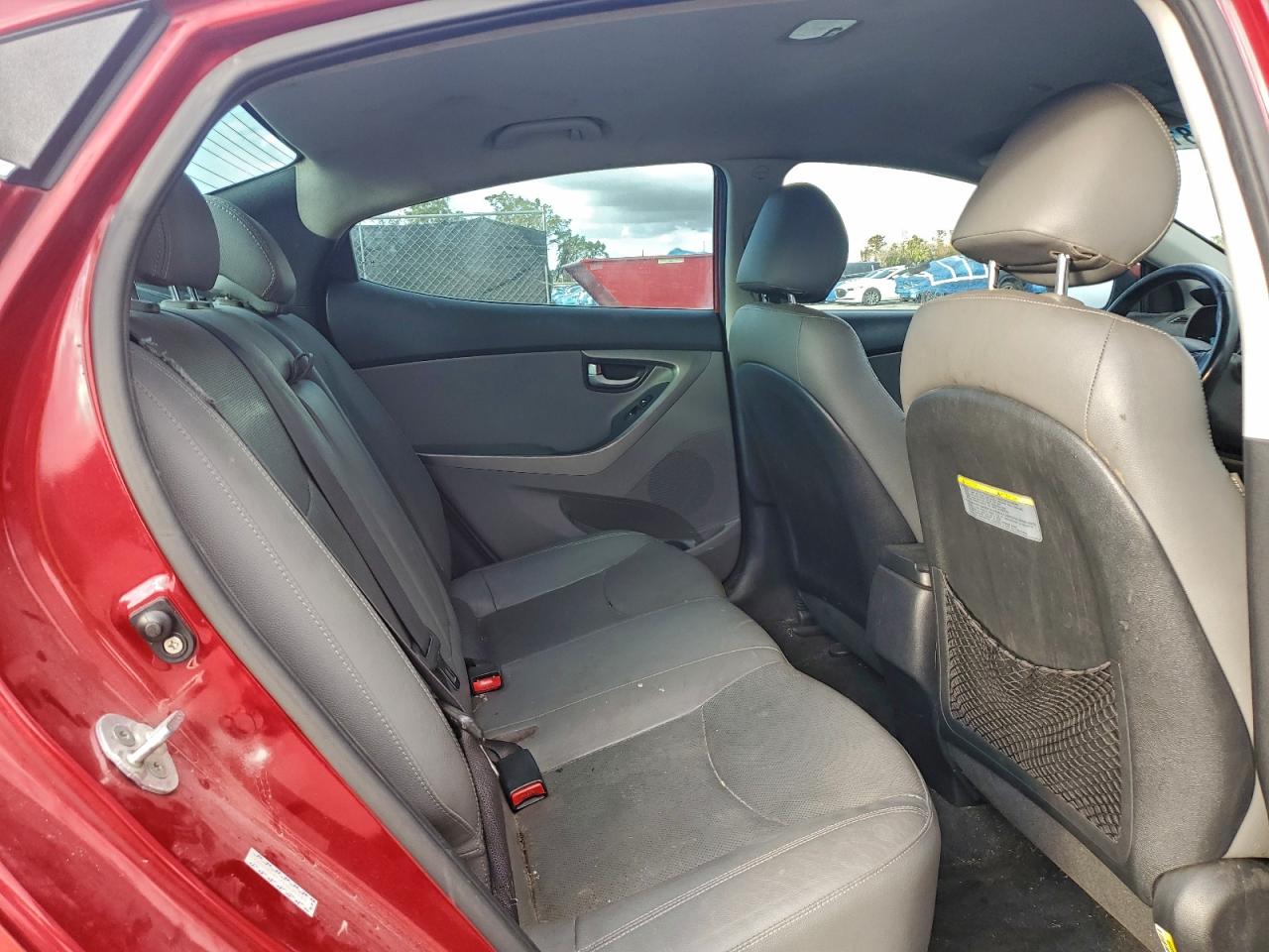 2016 HYUNDAI ELANTRA SE photo 10