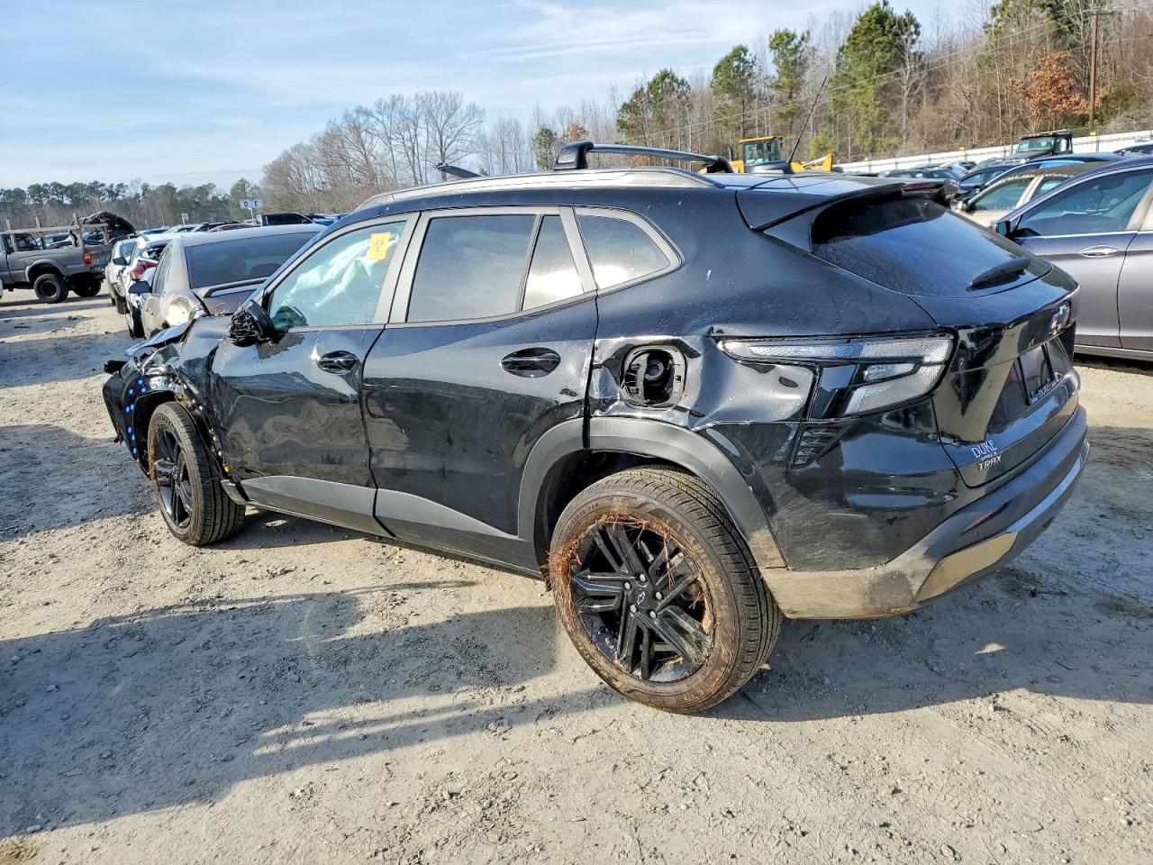 2025 CHEVROLET TRAX ACTIV photo 2