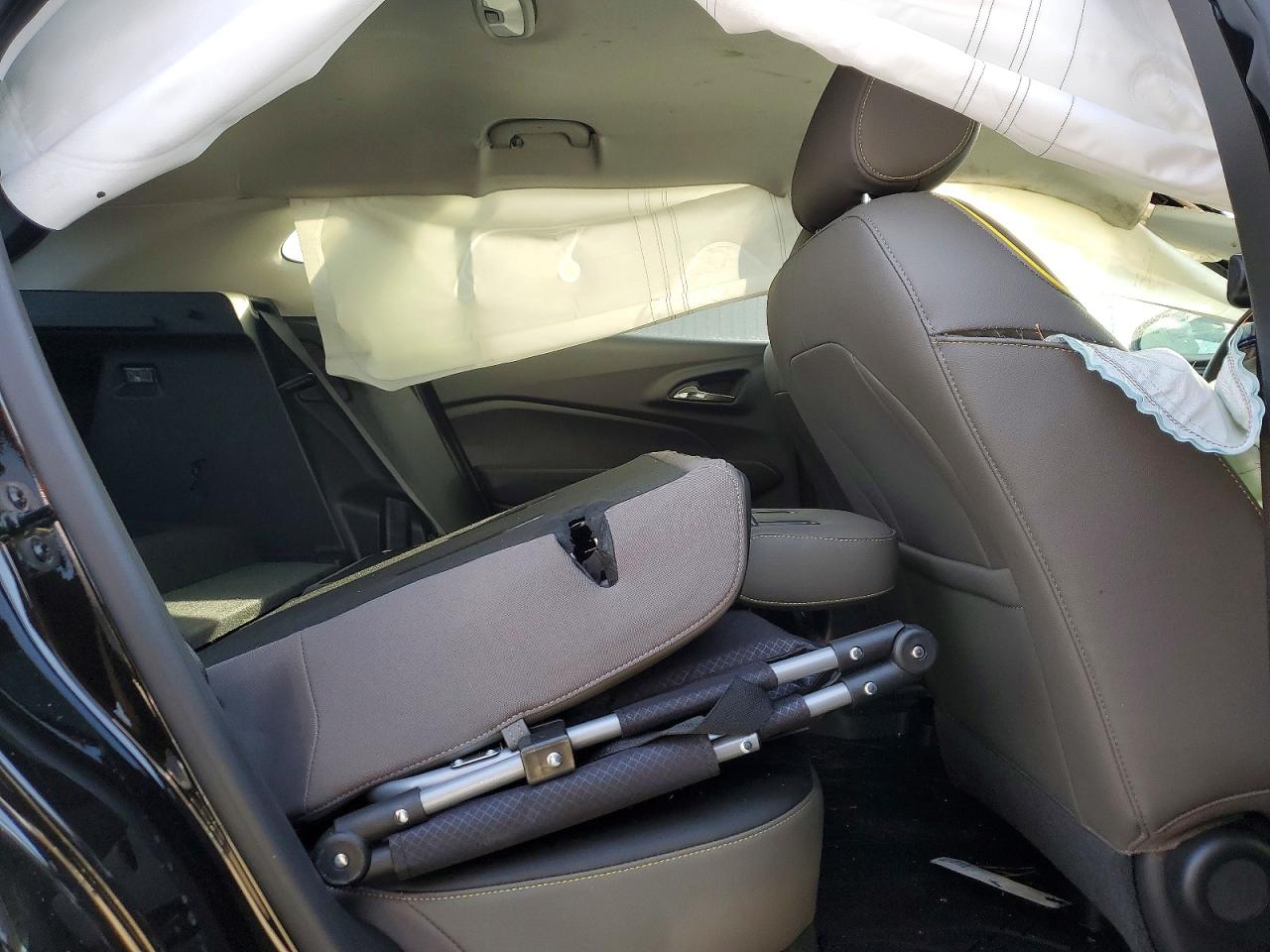 2025 CHEVROLET TRAX ACTIV photo 11