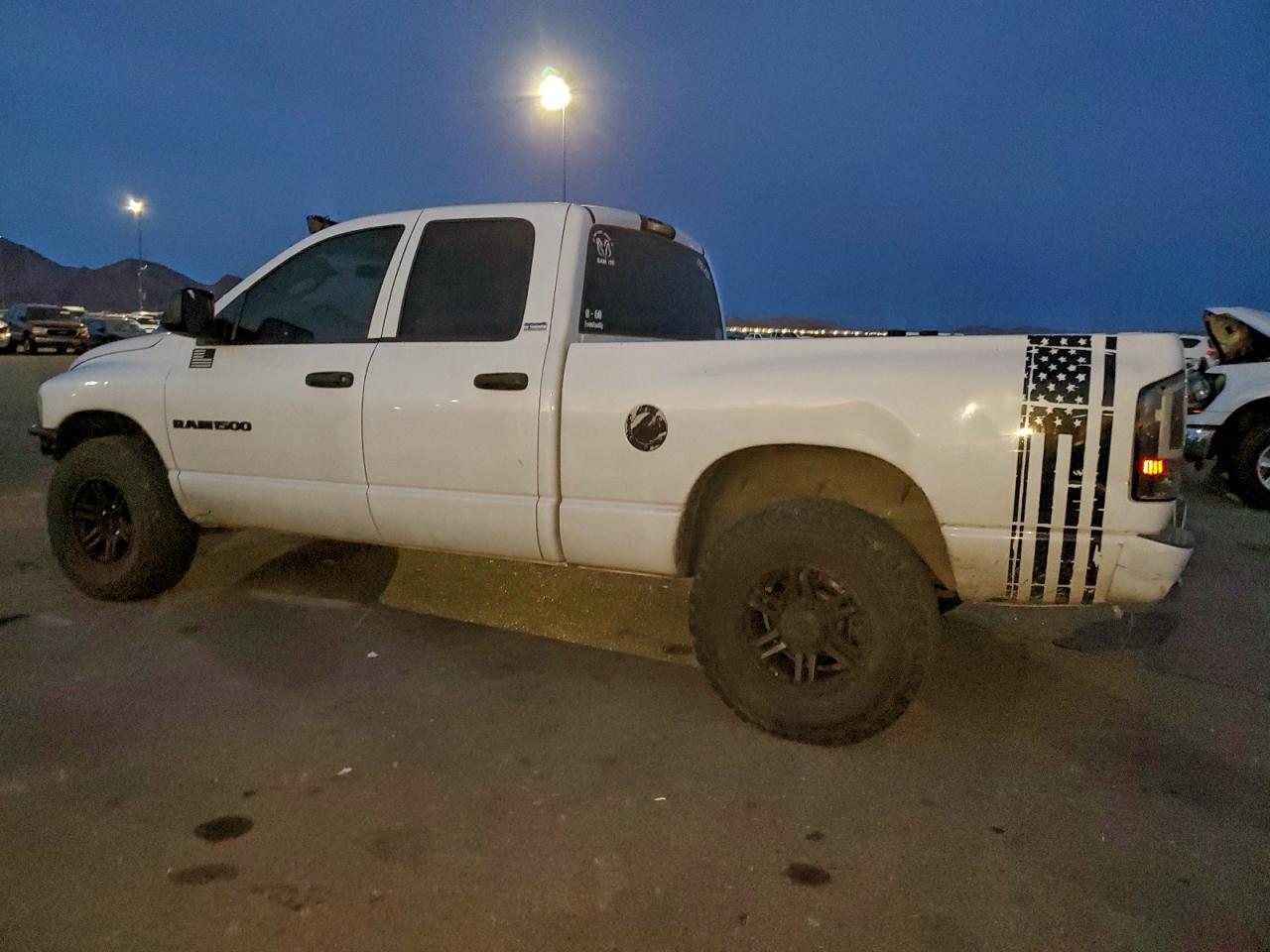 2002 DODGE RAM 1500 photo 3