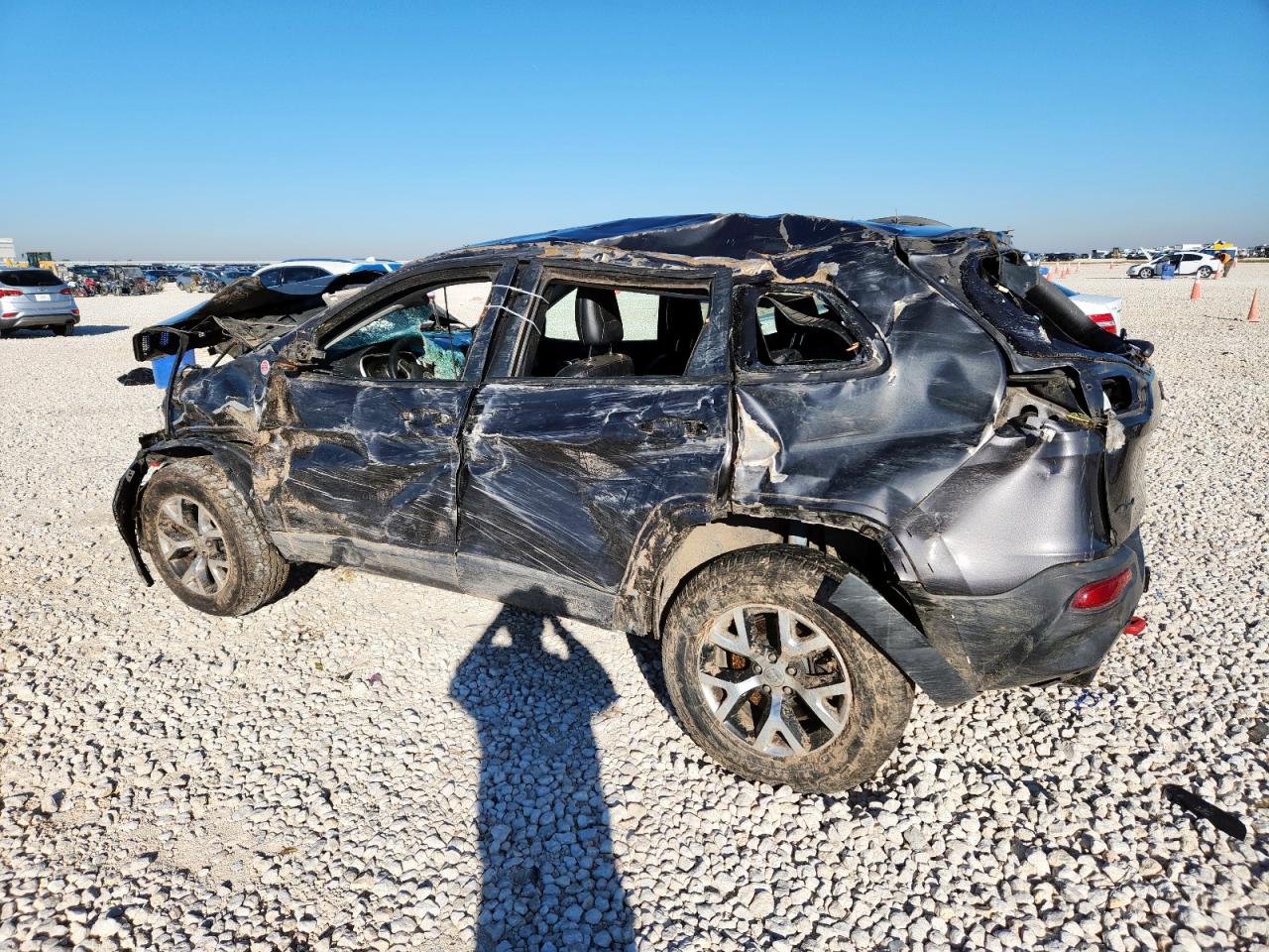 2015 JEEP CHEROKEE TRAILHAWK photo 4