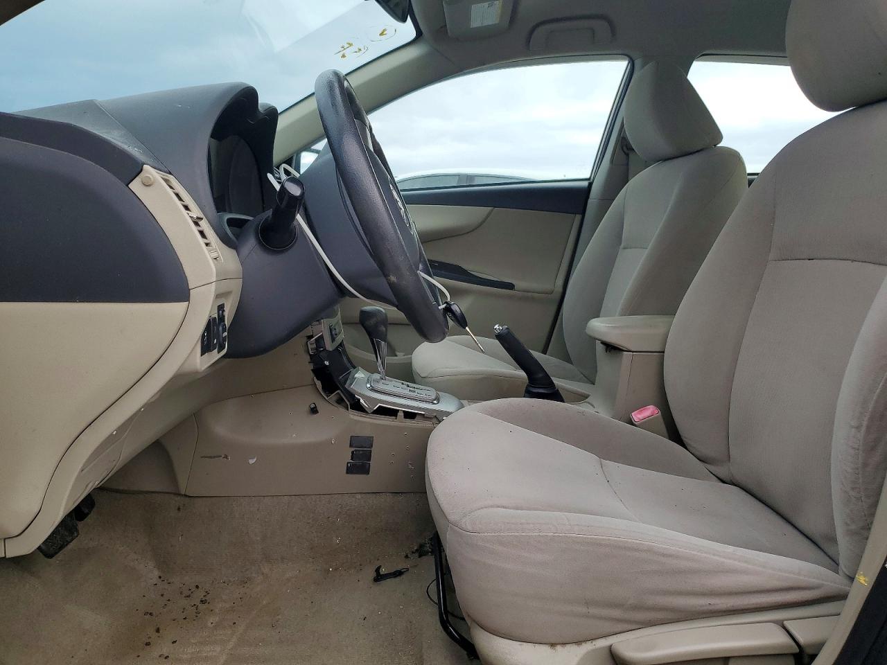2011 TOYOTA COROLLA BASE photo 7