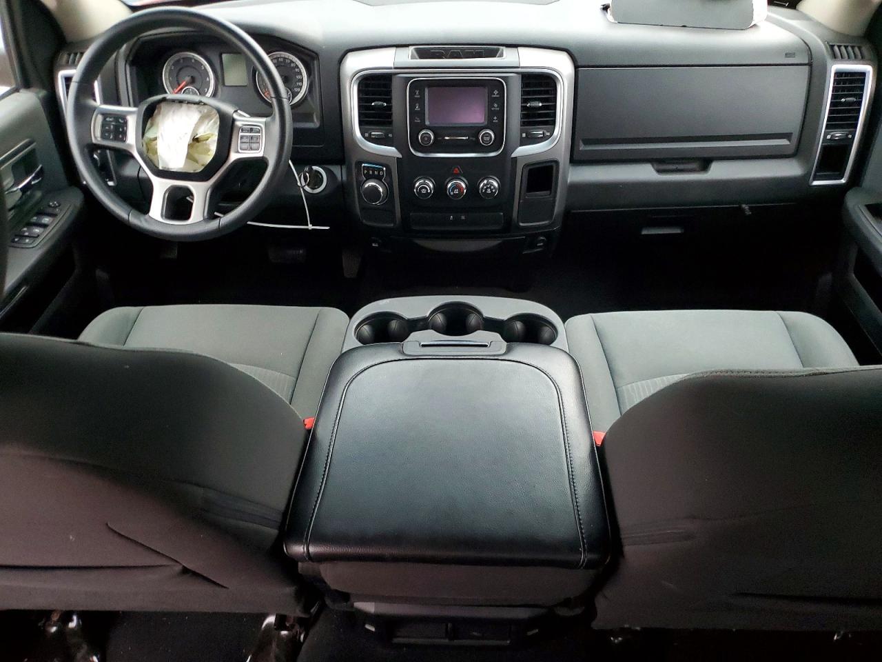 2022 RAM 1500 CLASSIC SLT photo 8