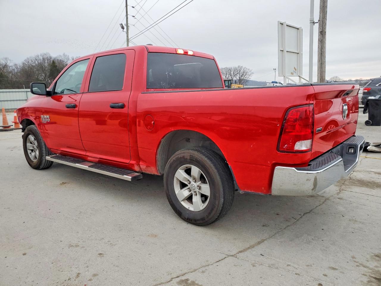 2022 RAM 1500 CLASSIC SLT photo 2