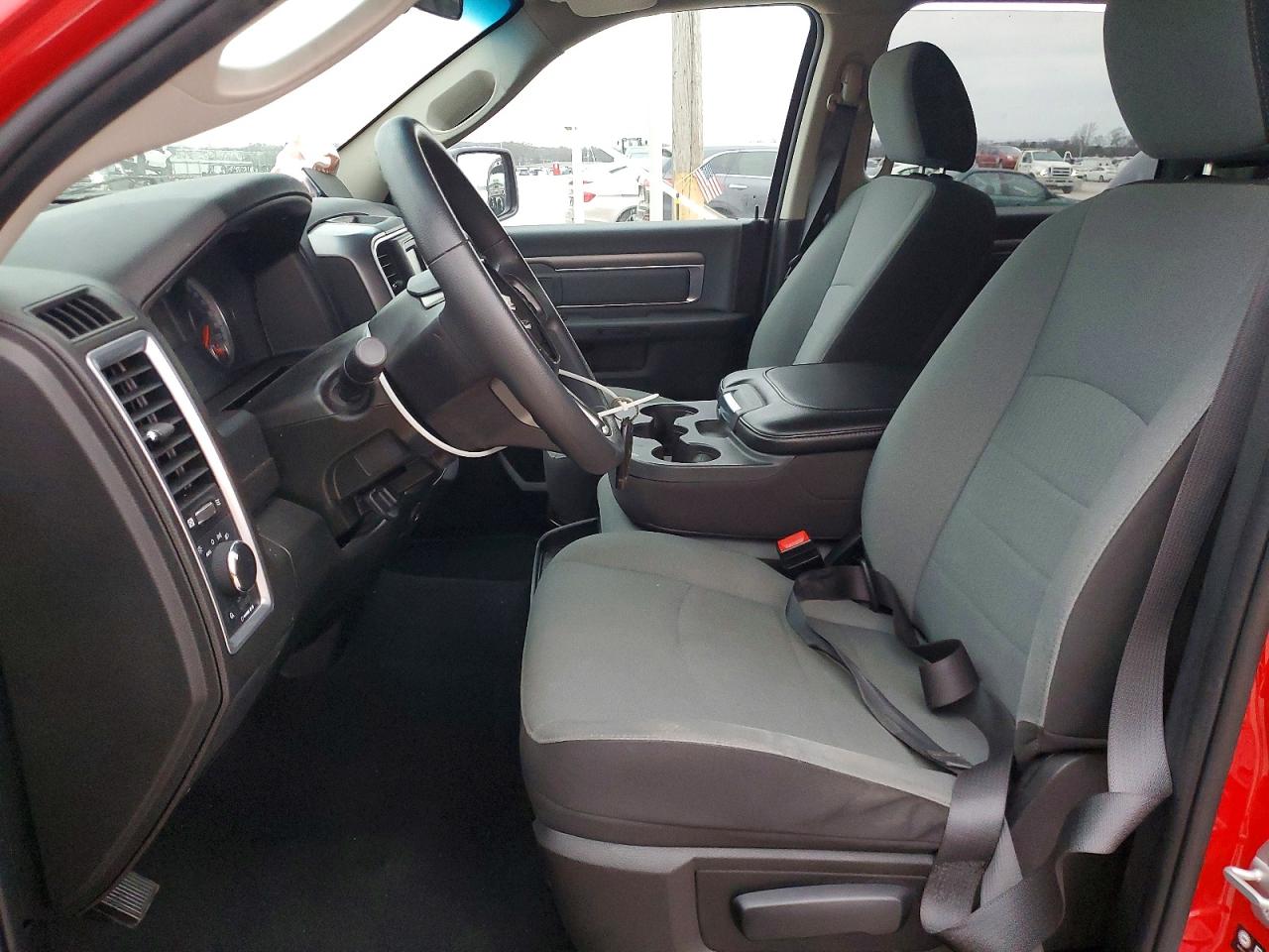 2022 RAM 1500 CLASSIC SLT photo 7