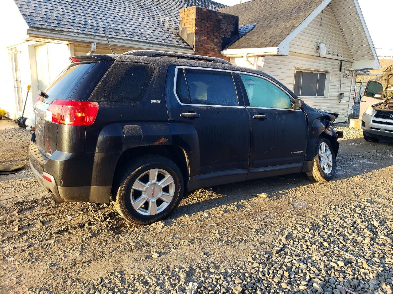 2013 GMC TERRAIN SLT photo 3