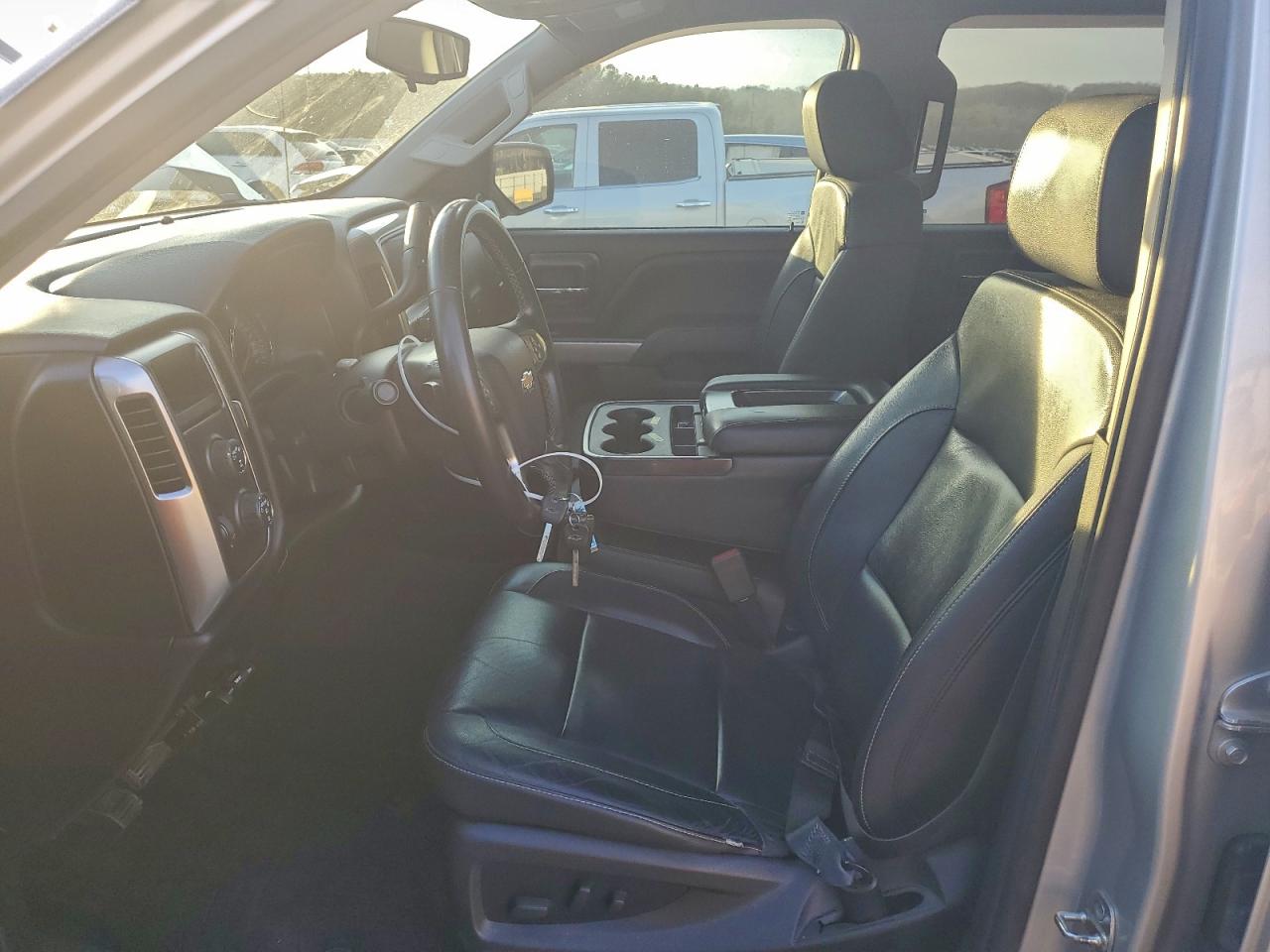 2018 CHEVROLET SILVERADO K1500 LT photo 7