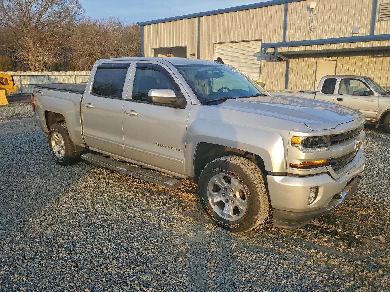 2018 CHEVROLET SILVERADO K1500 LT photo 4