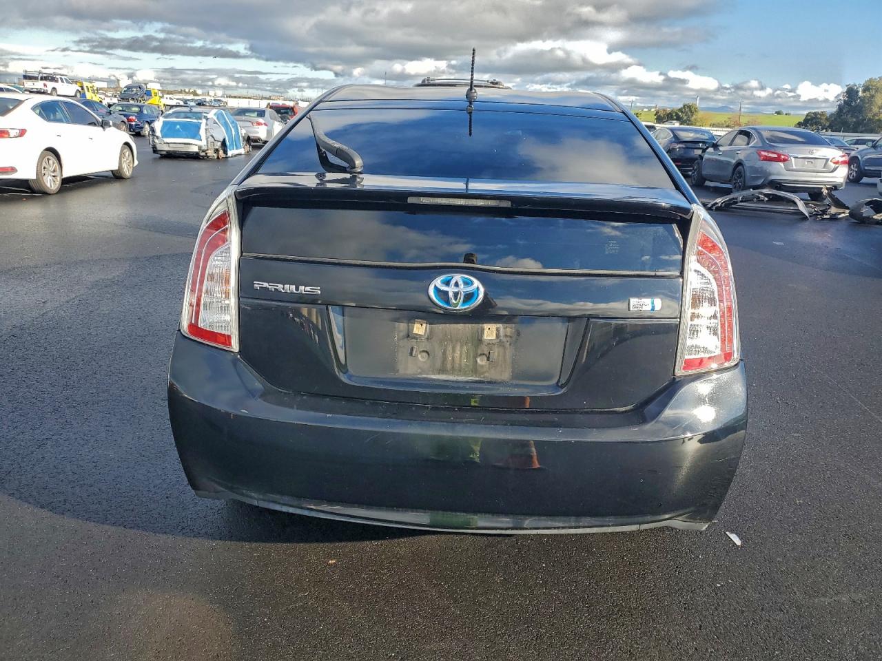 2013 TOYOTA PRIUS photo 6