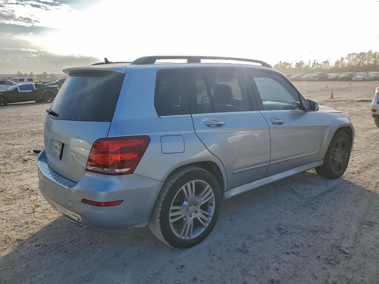 2013 MERCEDES-BENZ GLK 350 photo 3