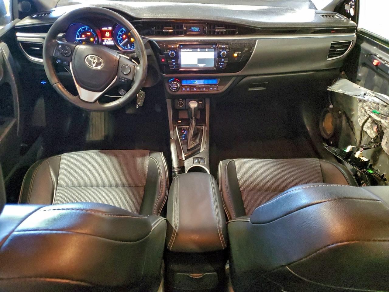 2014 TOYOTA COROLLA L photo 15