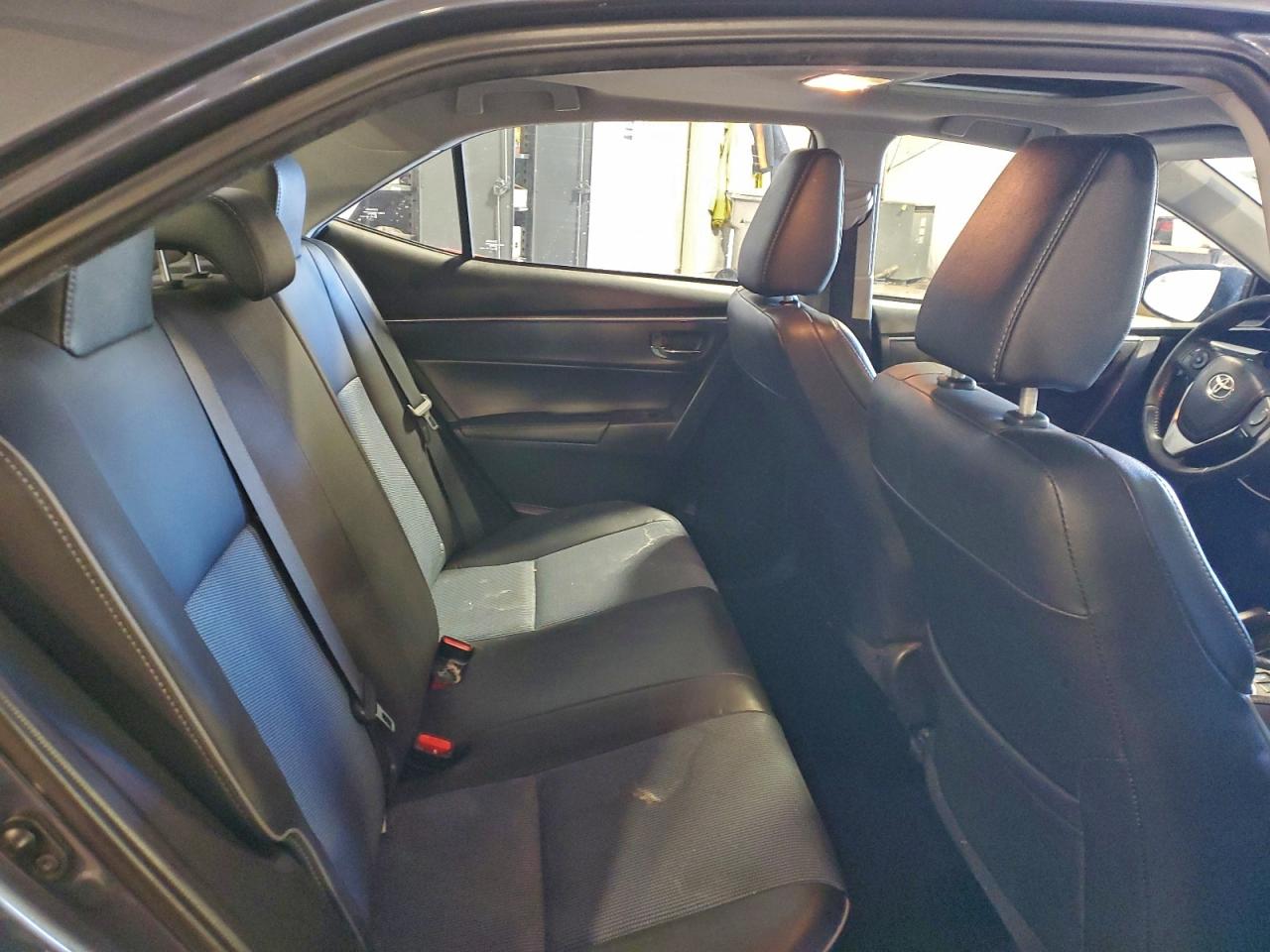 2014 TOYOTA COROLLA L photo 19