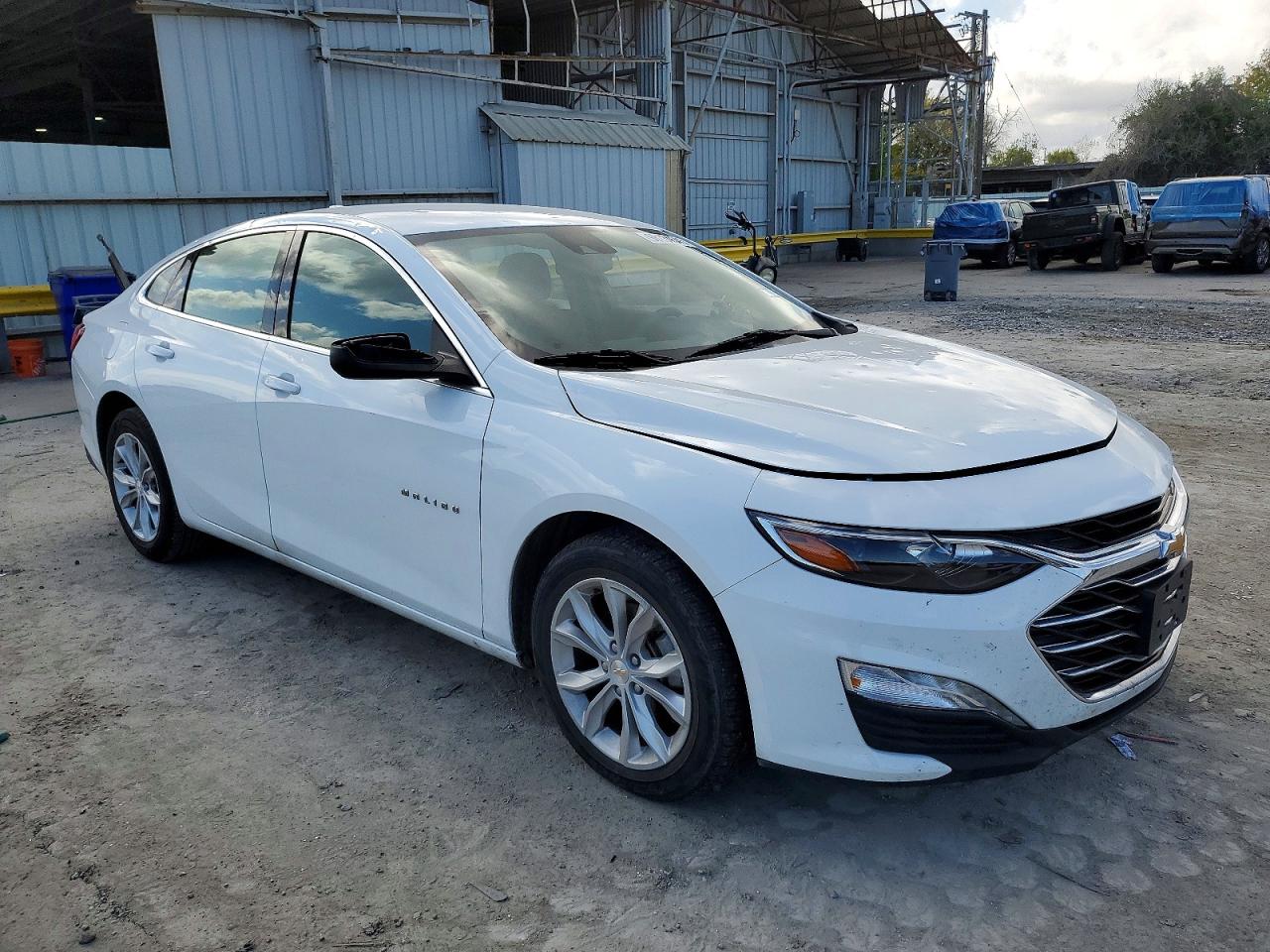 2024 CHEVROLET MALIBU LT photo 7