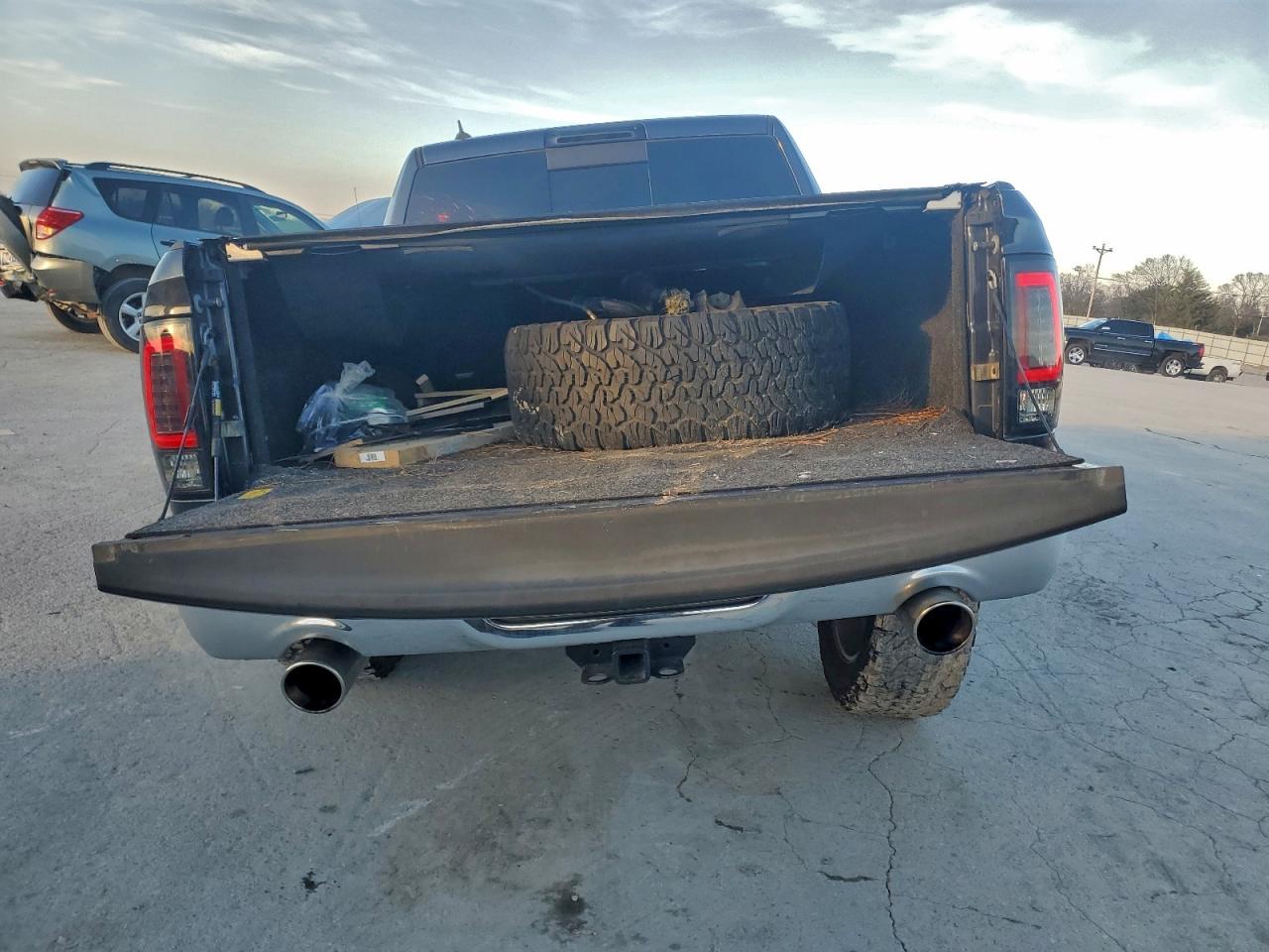 2015 RAM 1500 LARAMIE photo 6