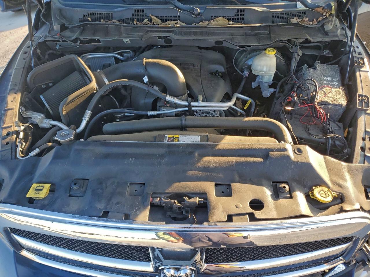 2015 RAM 1500 LARAMIE photo 11