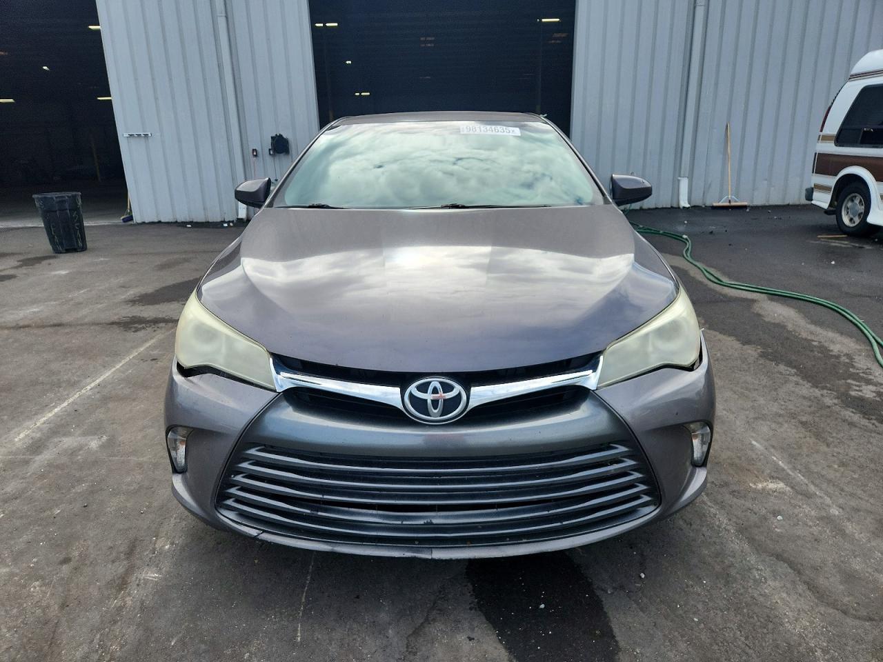 2016 TOYOTA CAMRY LE photo 5
