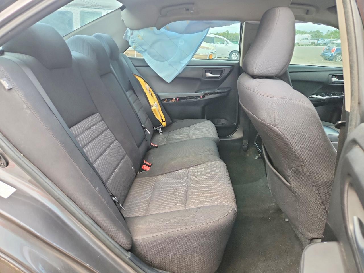 2016 TOYOTA CAMRY LE photo 10